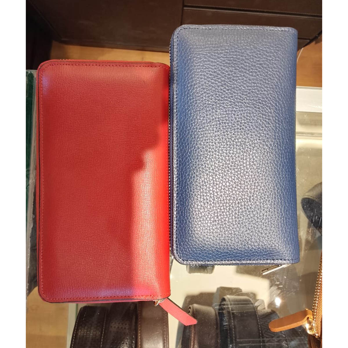 Ladies Smooth Zip-Around Wallet Bag